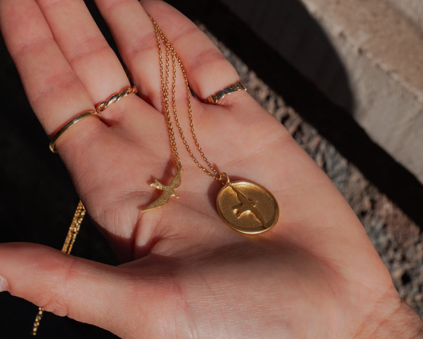 Swift Bird Necklace Gold