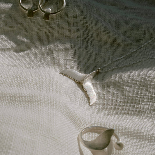 Whale Tail Necklace Silver