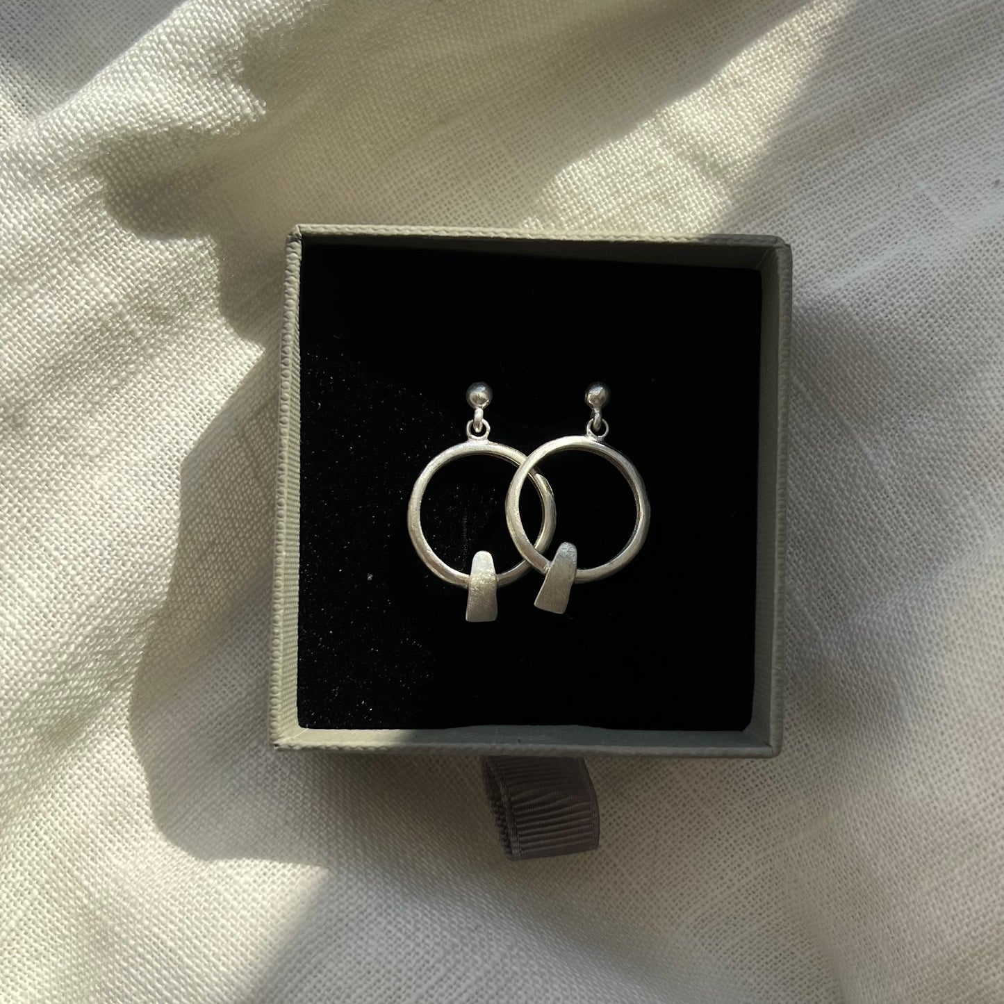 Q Earring