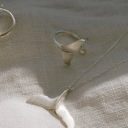 Whale Tail Ring Silver