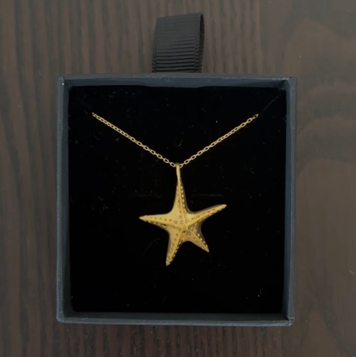 Starfish Necklace Gold